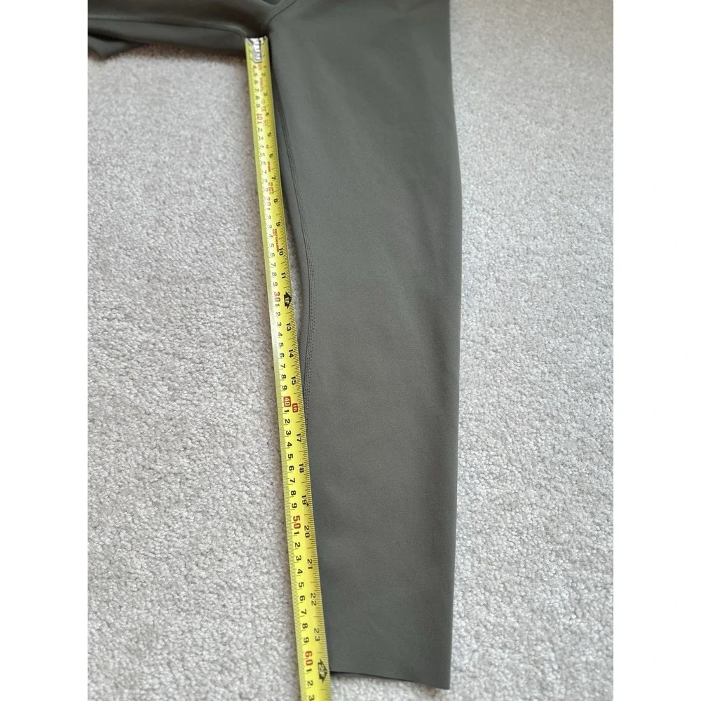 lululemon athletica excellent no
